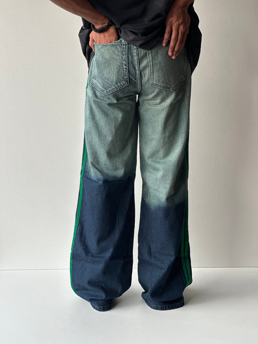 Gradient Stripe Baggy Denim
