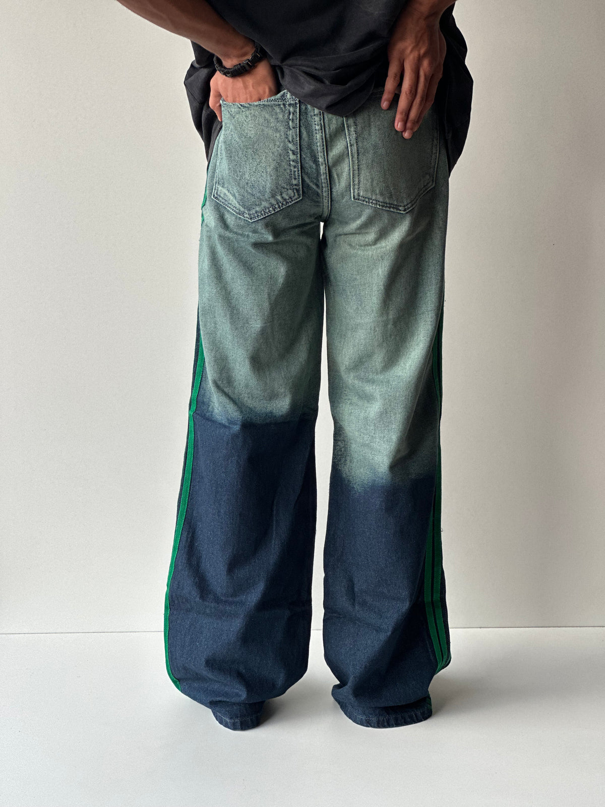 Gradient Stripe Baggy Denim