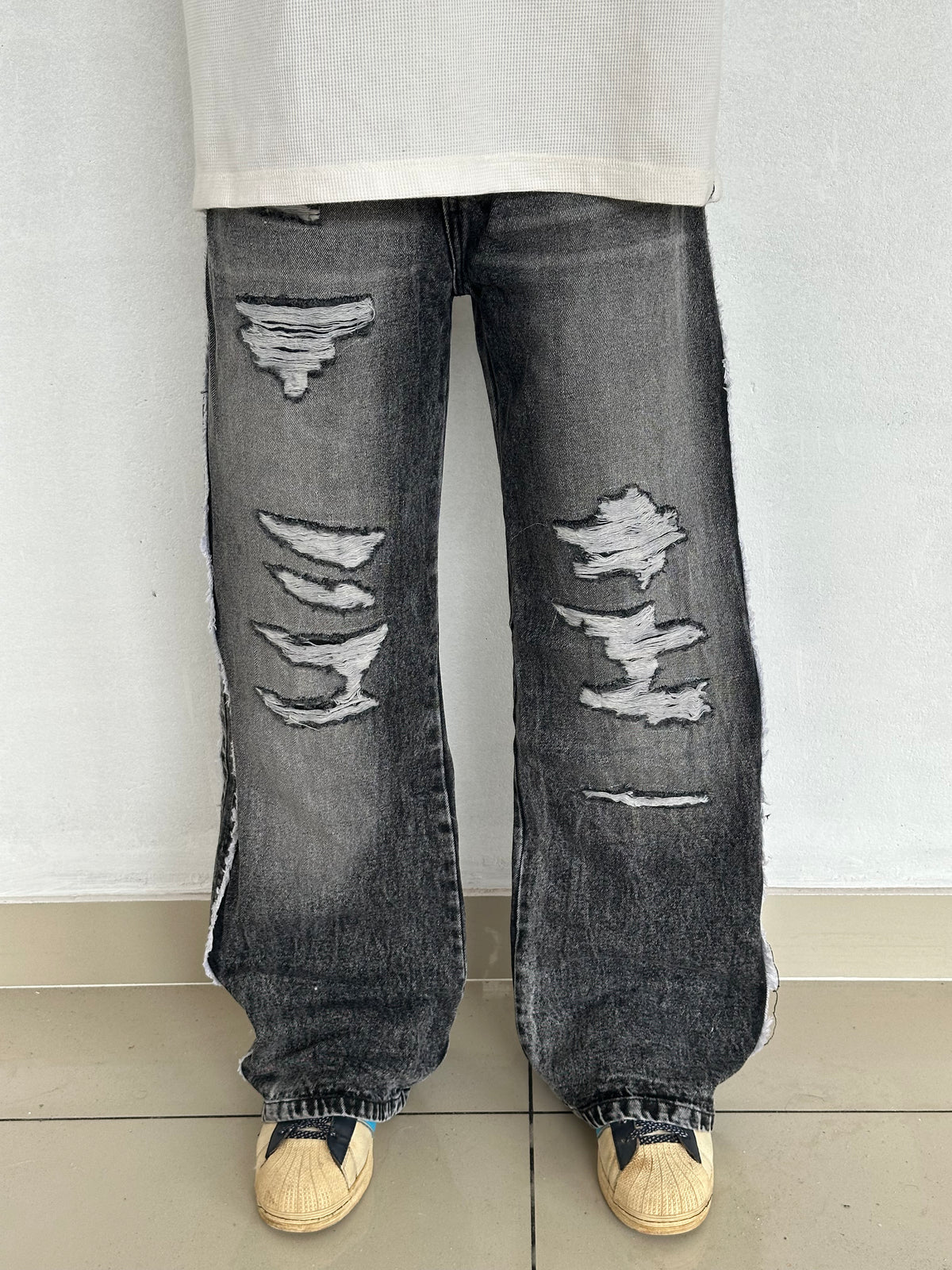 SPIELBERG Ash Grey Ripped Baggy Denim.