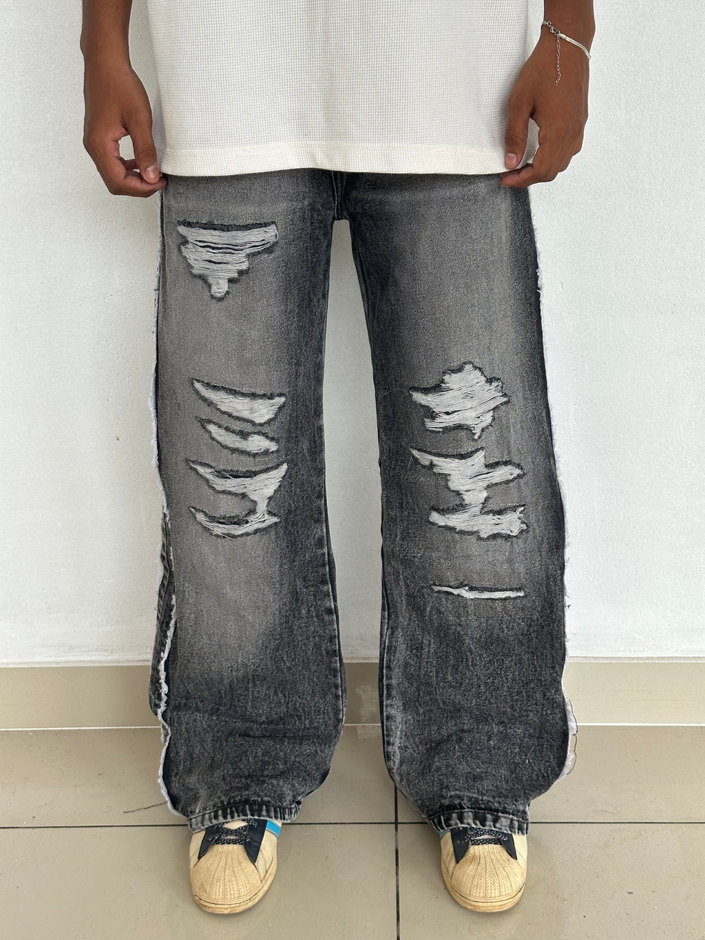 SPIELBERG Ash Grey Ripped Baggy Denim.
