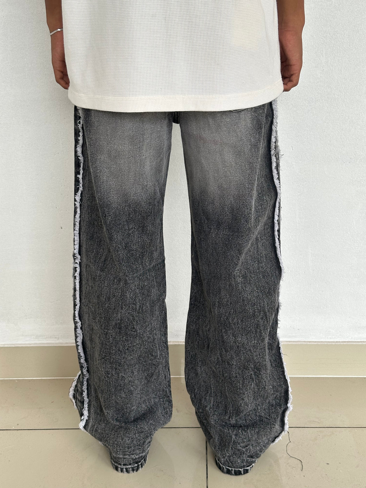 SPIELBERG Ash Grey Ripped Baggy Denim.