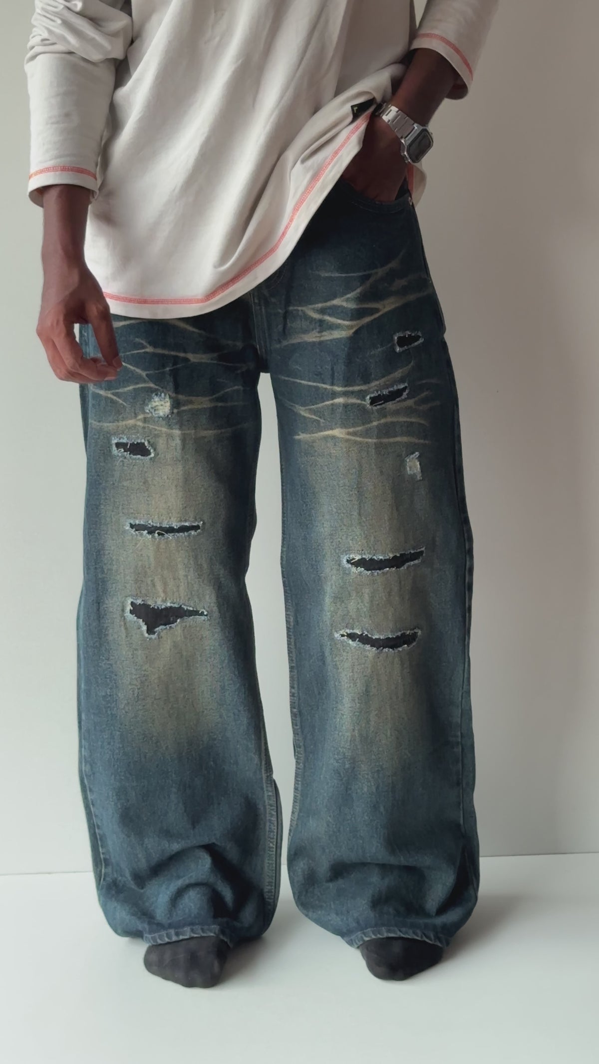 SPIELBERG Vintage Ripped Baggy Denim